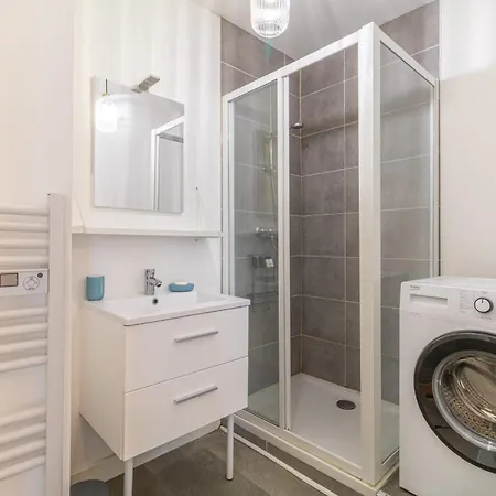 Bright Flat With Terrace - Near Train Station Appartement *